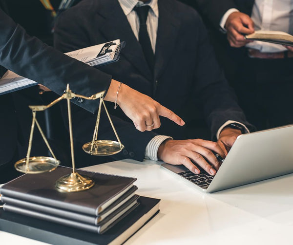 Attention aux faux avocats sur les réseaux sociaux