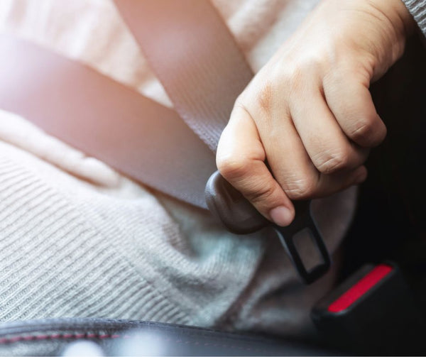 🚗 50 ans de ceinture obligatoire : une habitude qui sauve des vies!